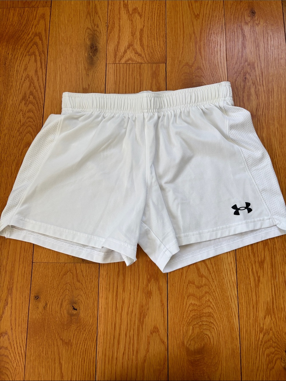 Under Armour white sport shorts